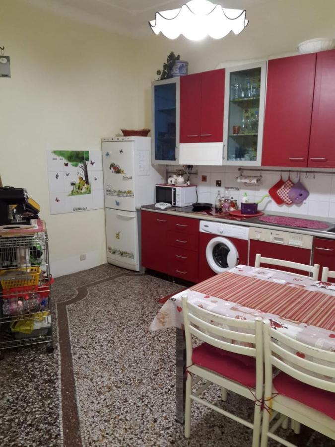 Appartamento In Centro Zona Fiera,Davanti Al Galliera Cenova Dış mekan fotoğraf