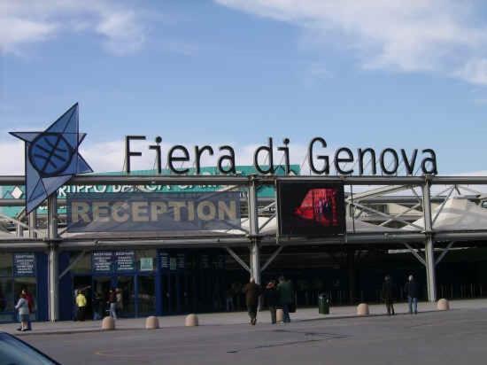 Appartamento In Centro Zona Fiera,Davanti Al Galliera Cenova Dış mekan fotoğraf
