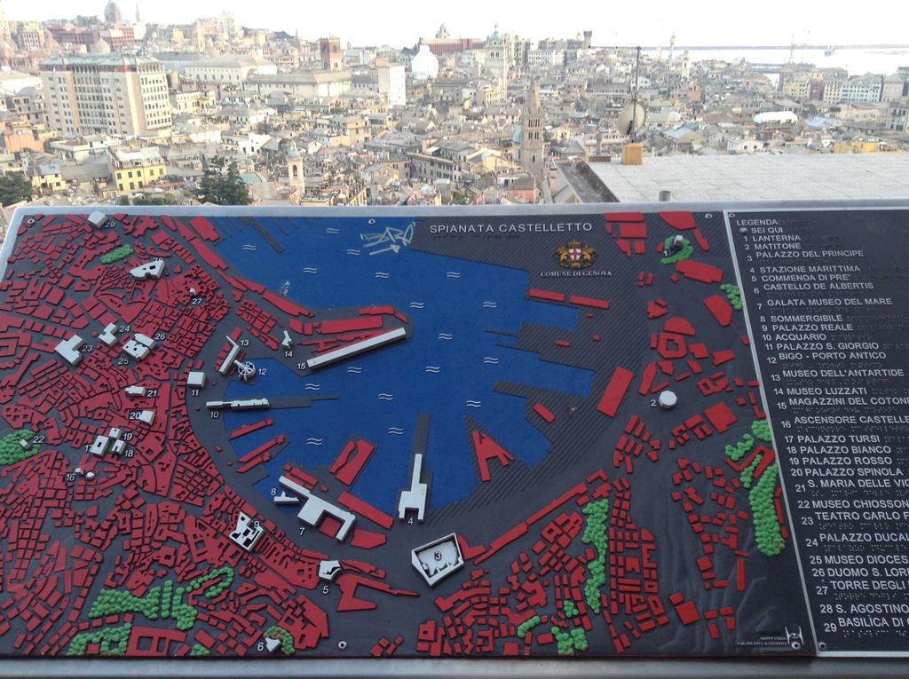 Appartamento In Centro Zona Fiera,Davanti Al Galliera Cenova Dış mekan fotoğraf
