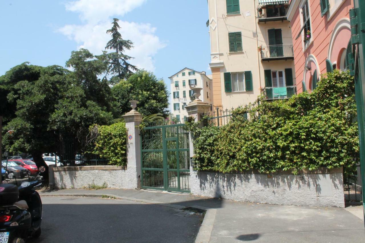 Appartamento In Centro Zona Fiera,Davanti Al Galliera Cenova Dış mekan fotoğraf