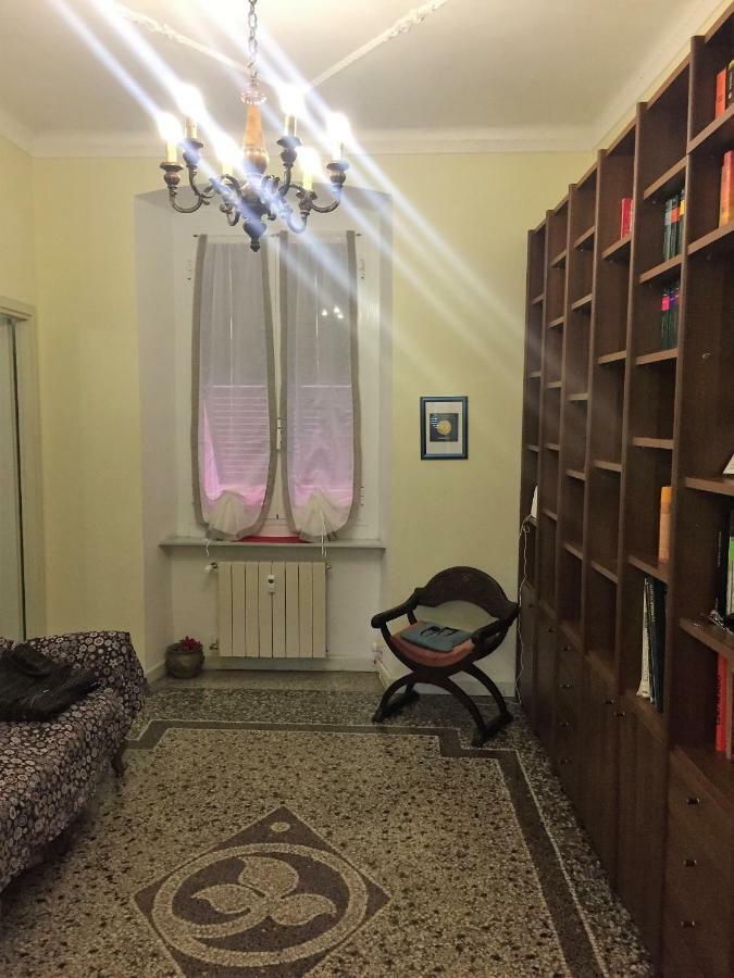 Appartamento In Centro Zona Fiera,Davanti Al Galliera Cenova Dış mekan fotoğraf