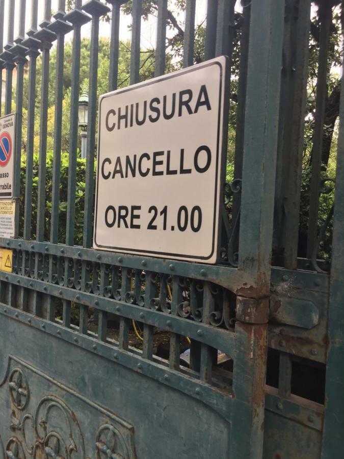 Appartamento In Centro Zona Fiera,Davanti Al Galliera Cenova Dış mekan fotoğraf